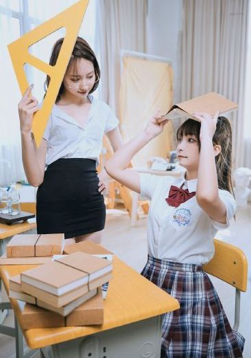 年轻漂亮的女邻居4
